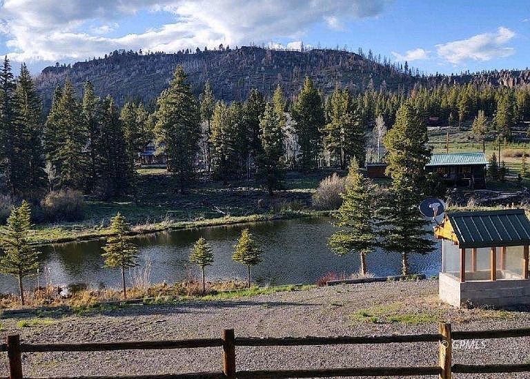 1st image of 1210-1220 W Spruce Rd