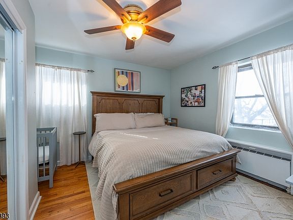 5th image of 3071 Edwin Ave #2F