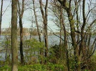 5 Butternut Dr, Sturgis, MI 49091