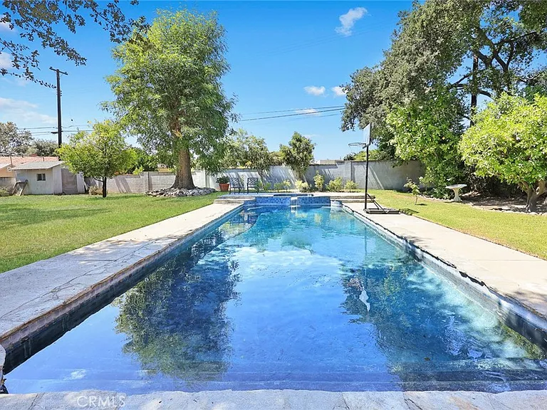 117 Catherine Park Dr — Photo 40