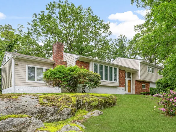 243 Robert Drive, New Rochelle, NY 10804