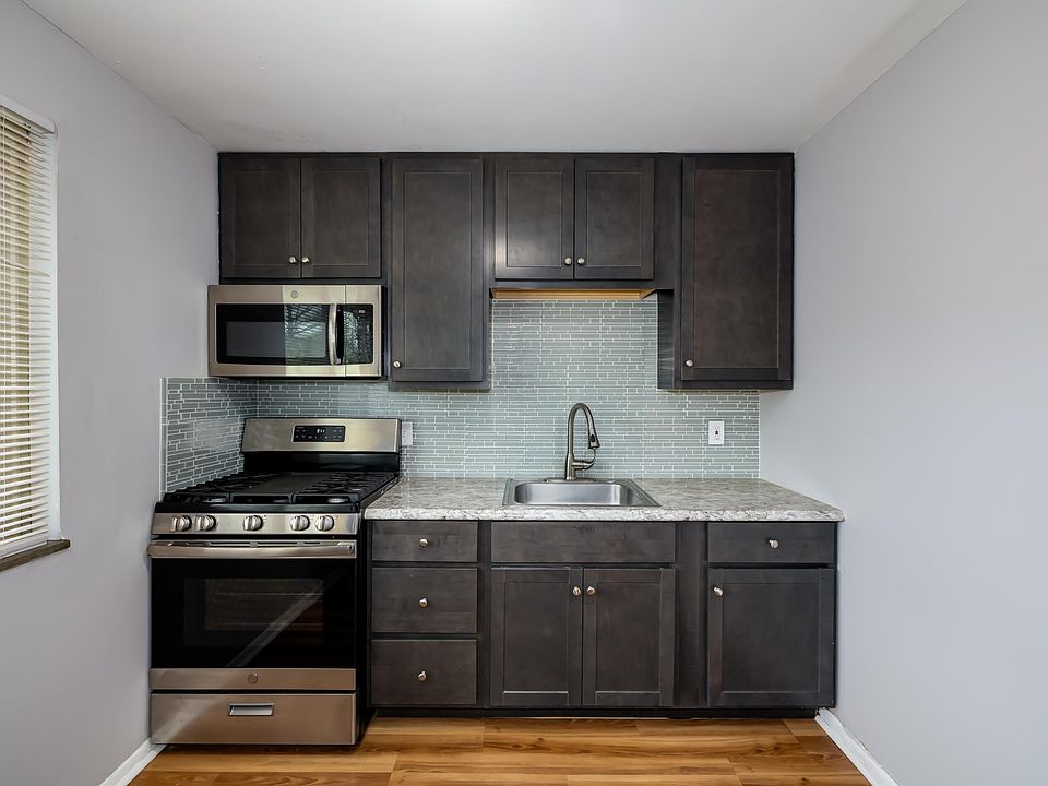 1st image of 3217 Russell Blvd #24-3S