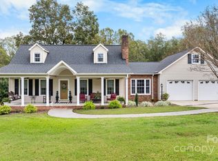 2461 Walt Arney Rd, Lenoir, NC 28645