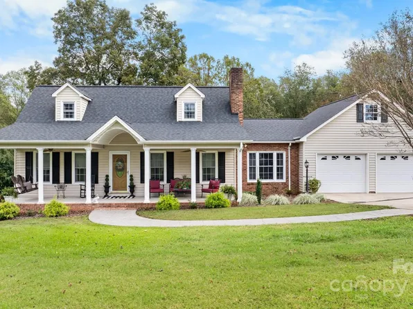 2461 Walt Arney Rd, Lenoir, NC 28645