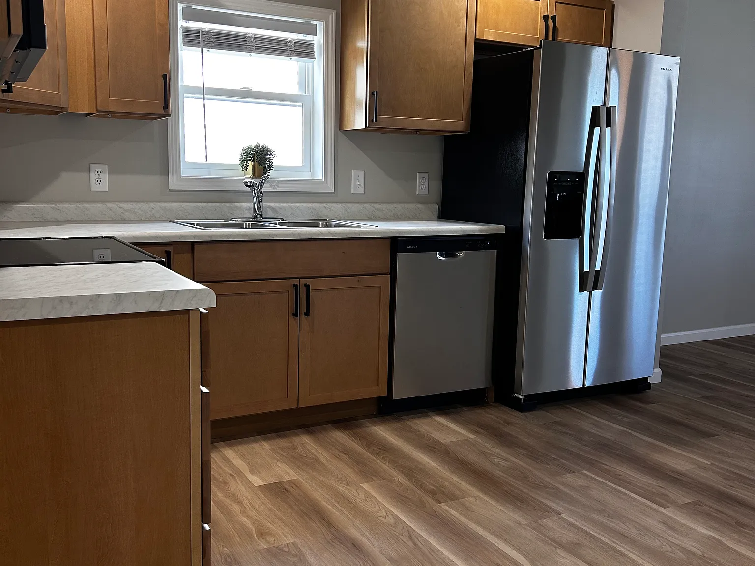 3 bed, 984 sqft, $750 — Photo 3