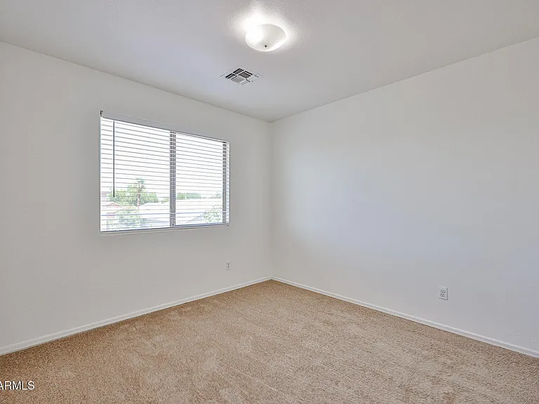 14584 W Watson Ln — Photo 23