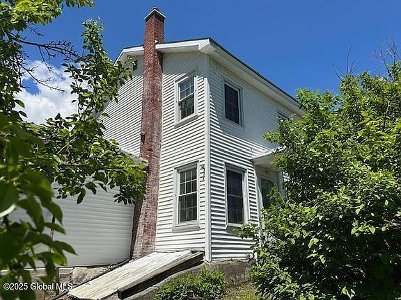 5th image of 644 Tarbell Hill Rd