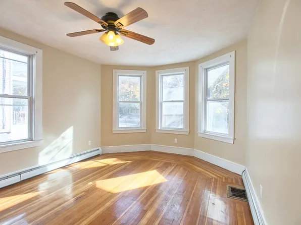 31 Simon Street, 31 Simon St #1, Beverly, MA 01915