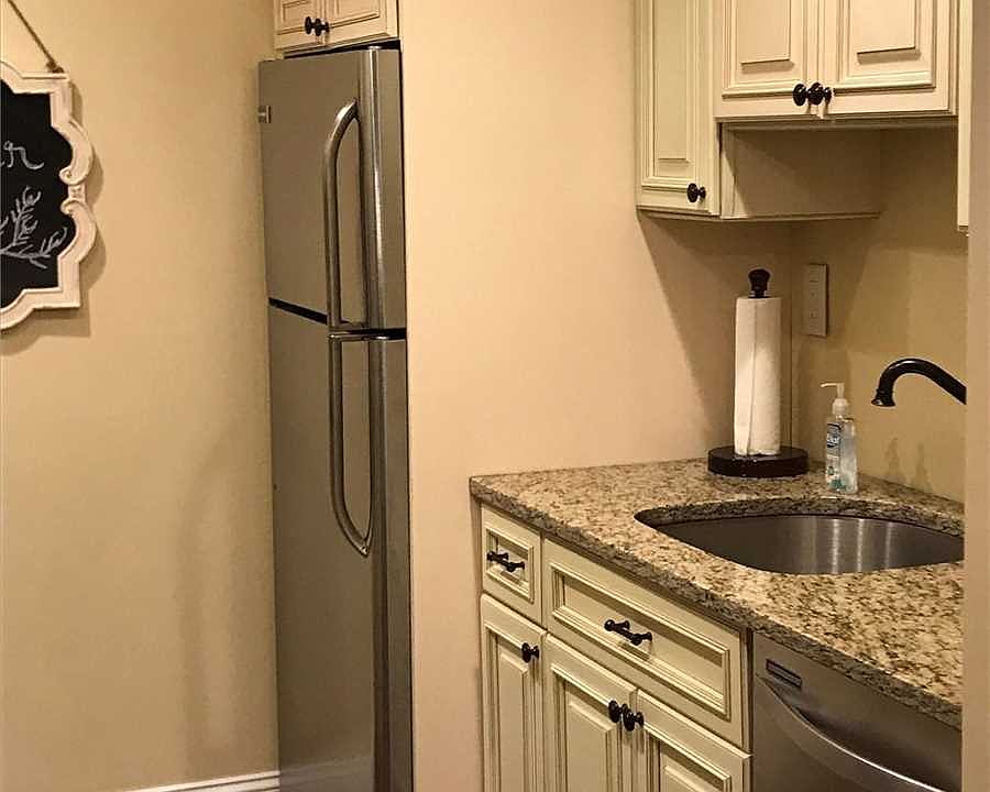 1st image of 91-1B Richmond Blvd