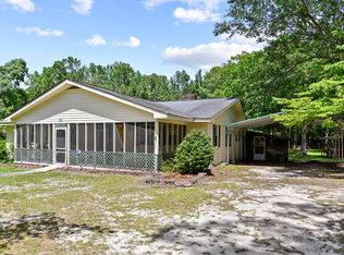 119 Rutledge Dr, Eutawville, SC 29048