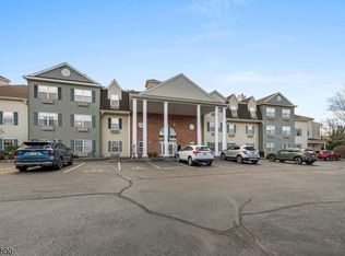 6116 Richmond Rd BLDG 6 #116, West Milford, NJ