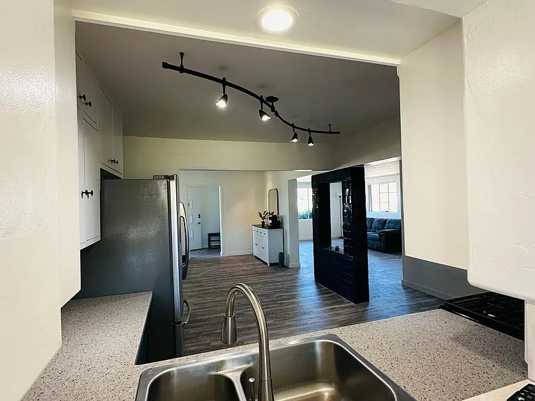 3010 E Copper St — Photo 16