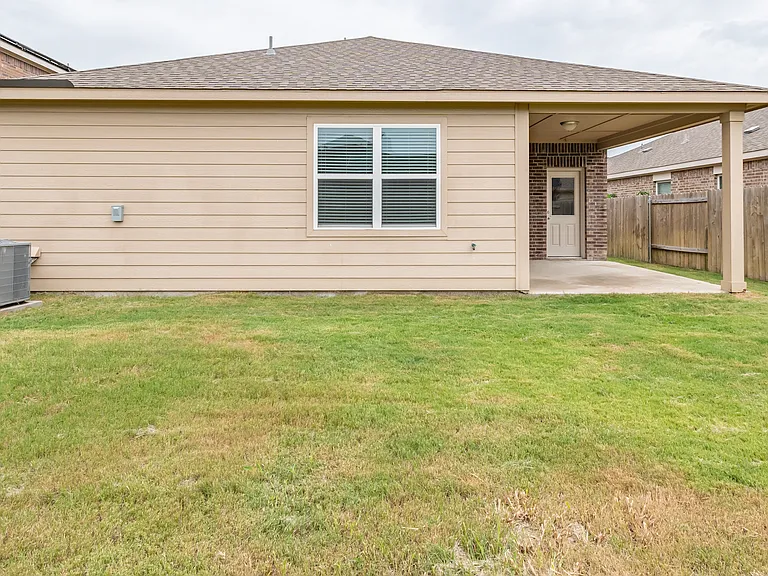 1911 Hot Springs Way — Photo 26