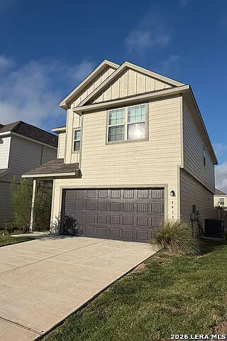 3 bed, 2.5 bath, 1887 sqft, $2,050 — Photo 3
