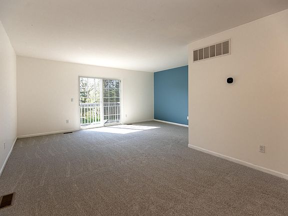 5th image of 3089 Promenade Cir #22