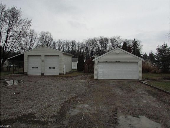 3rd image of 4689 Bevington St