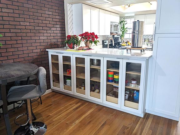 Dining room into kitchen