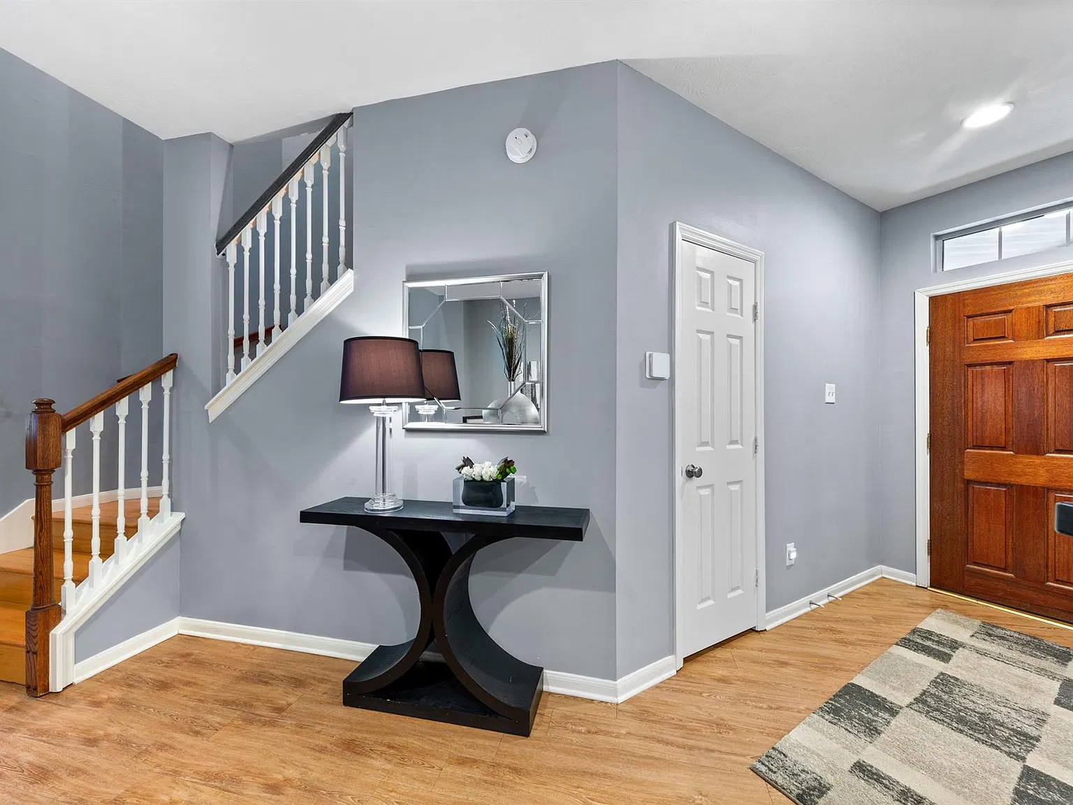 3 bed, 2.5 bath, 1739 sqft, $3,100 — Photo 4