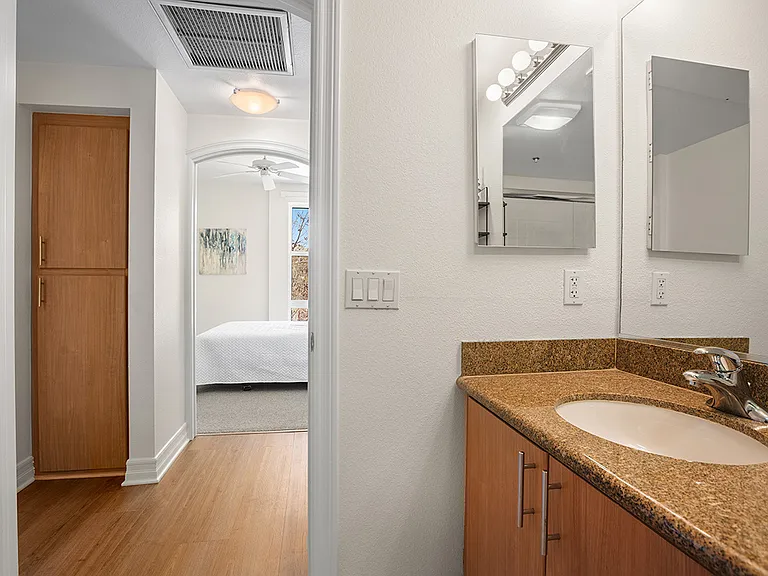 525 11th Ave #1402 — Photo 38