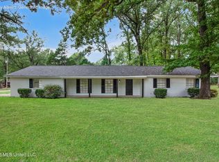 1027 Tanglewood Dr, Clinton, MS 39056