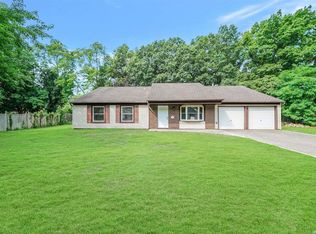 133 Sequoia Dr, Coram, NY 11727