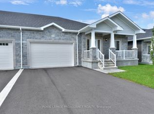 33 Douglas Marshall Cres, Brockville, ON K6V0E7