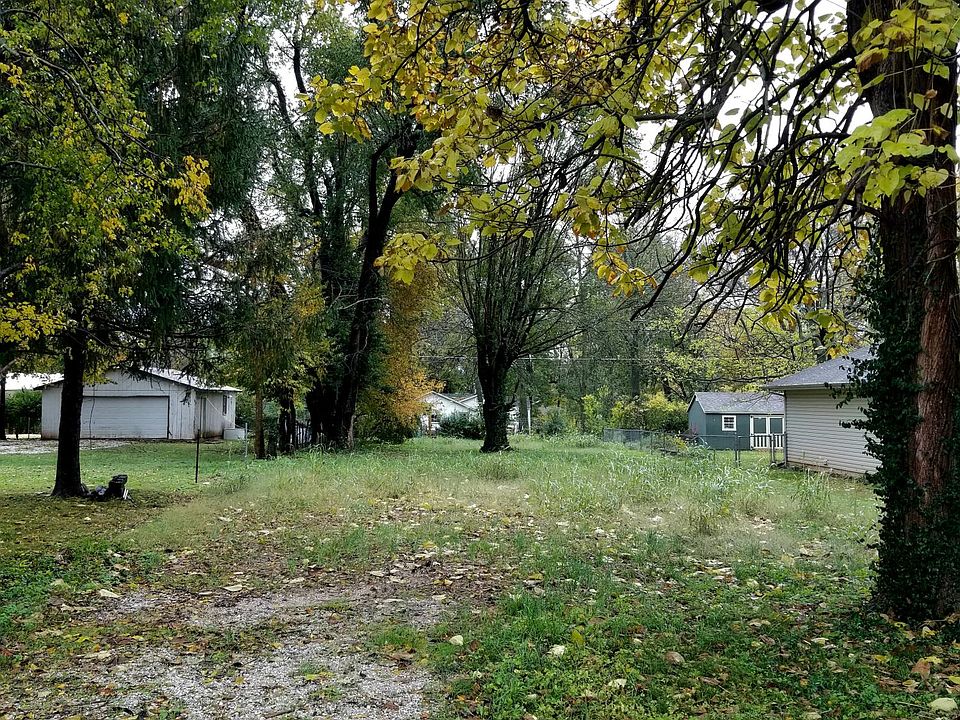 2nd image of 3004 W Lombard St