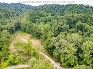 3757 Cavill Creek Rd, Barboursville, WV 25504