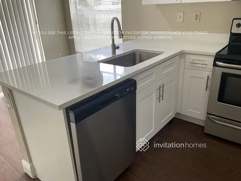 14641 N Beckley Sq — Photo 8