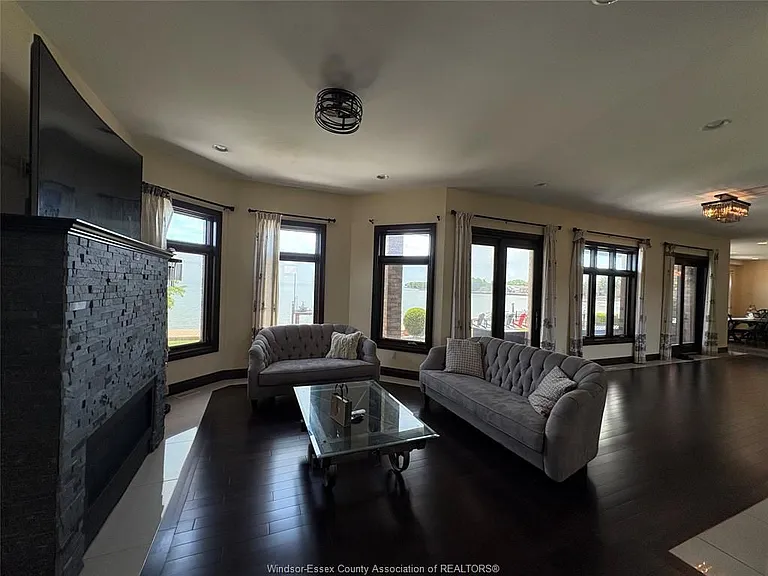 236 Shoreview Ct — Photo 12