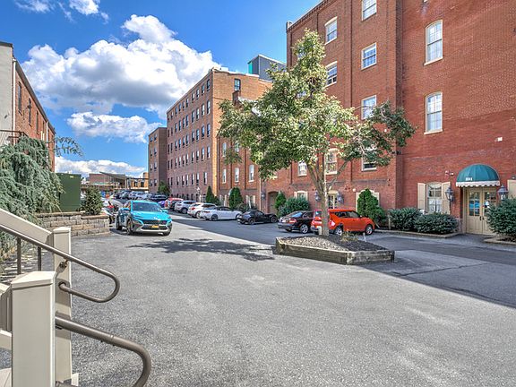 4th image of 247 N Shippen St APT 410