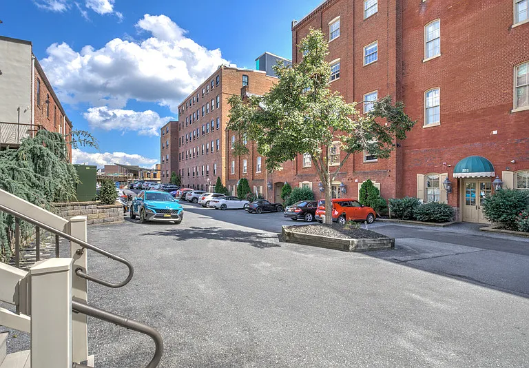 247 N Shippen St #410 — Photo 4