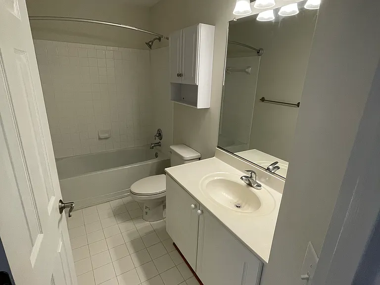 200 Cross Keys Pl — Photo 26