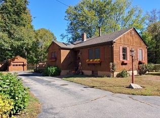 7 Champlin Dr, Ashaway, RI 02804