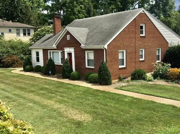 2421 Old Forest Rd, Lynchburg, VA 24501