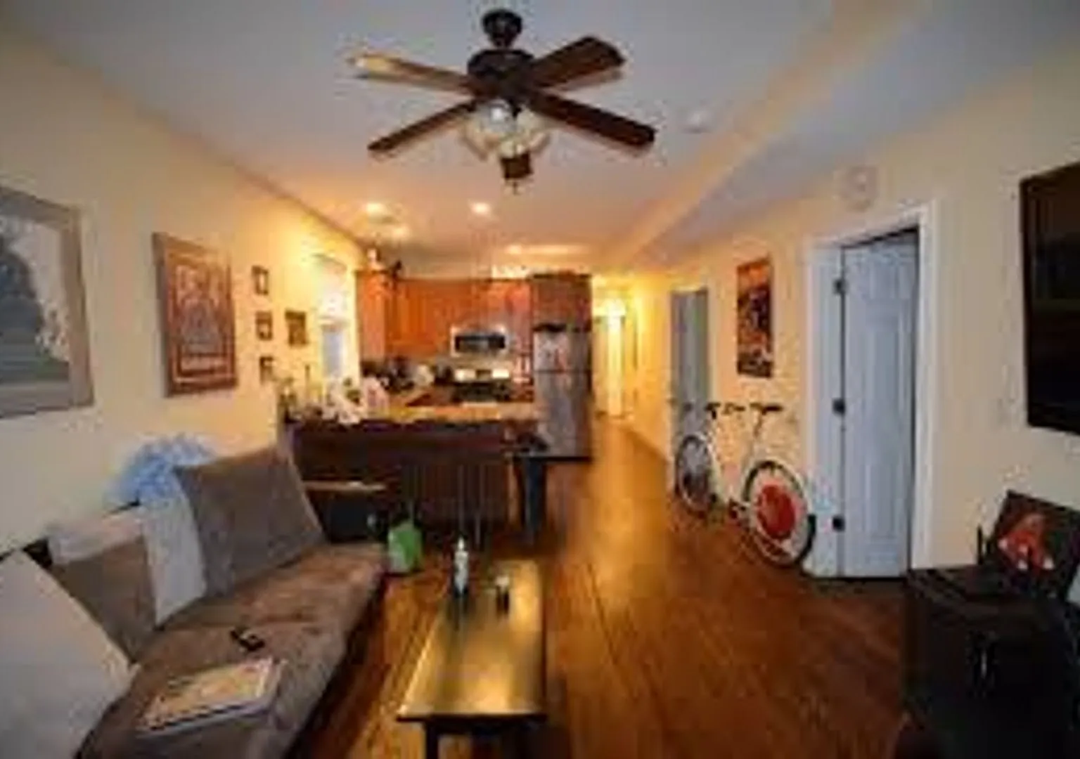 No Brokers Fee, In-Unit Washer and Dryer, Eat-in Kitchen With Dishwasher — Photo 1