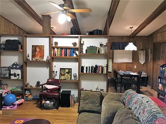 2nd image of 117 Wendover Dr