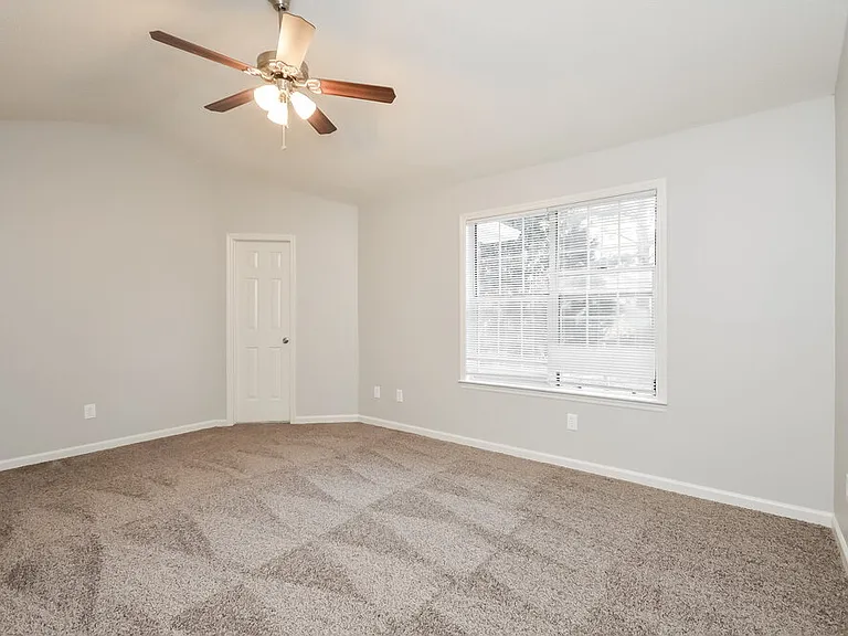 900 Lauren Kay Ct — Photo 12