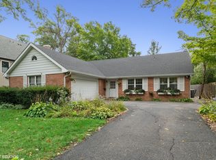233 E Washington Ave, Lake Bluff, IL