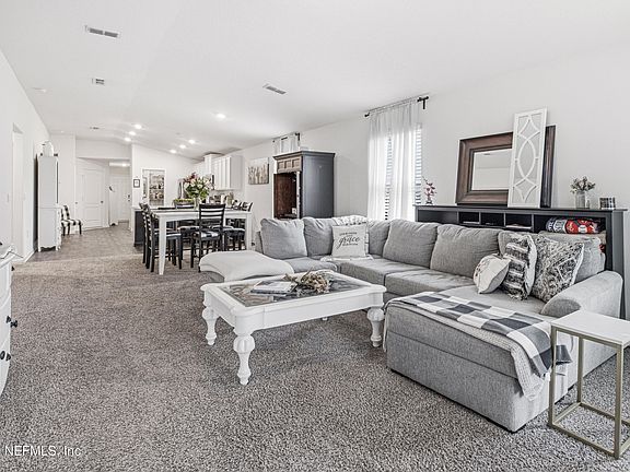 2nd image of 104 LOGRONO Court