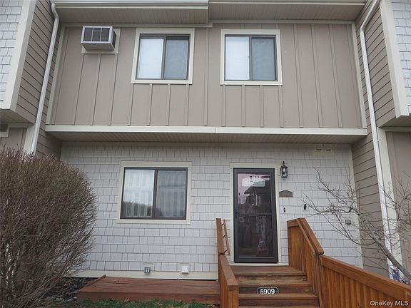 2nd image of 5909 Chelsea Cove N