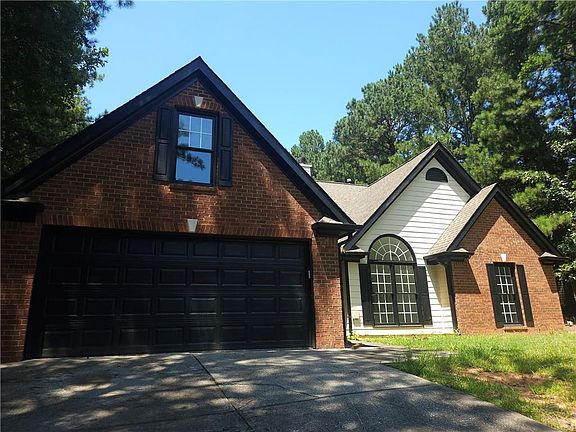 2nd image of 3530 Hog Mountain Rd