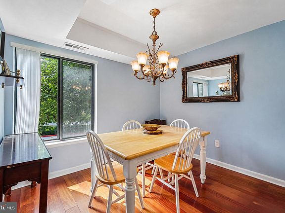 2nd image of 10594 Twin Rivers Rd Unit D-2