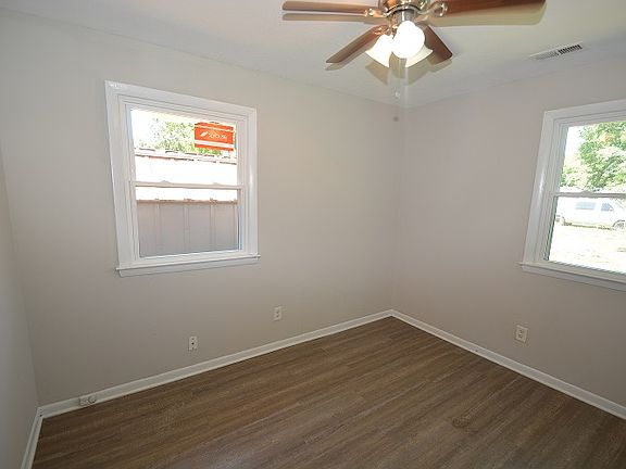 5th image of 611 White St
