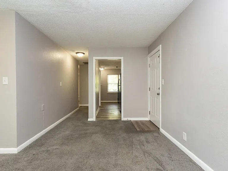 305 Sunrise Ln #C — Photo 14
