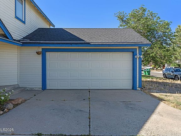 3rd image of 6815 Sunkist Dr