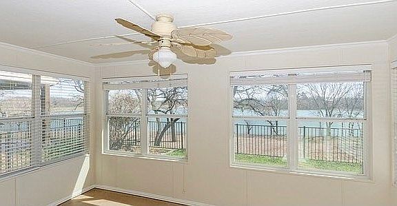 5th image of 2928 Shoreline Dr