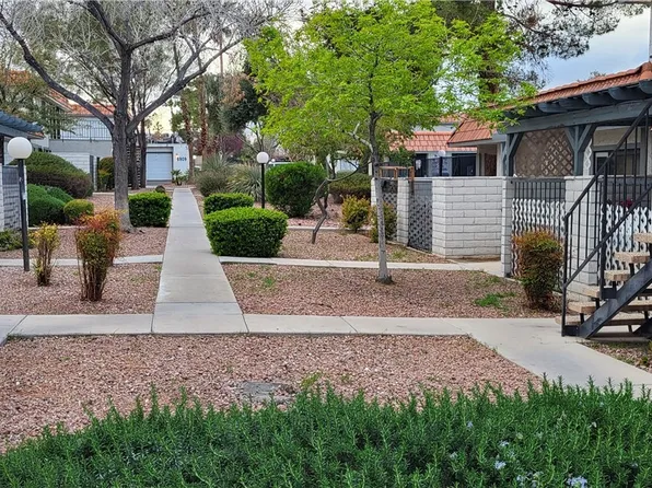 910 Willow Tree Dr Unit D, Las Vegas, NV 89128