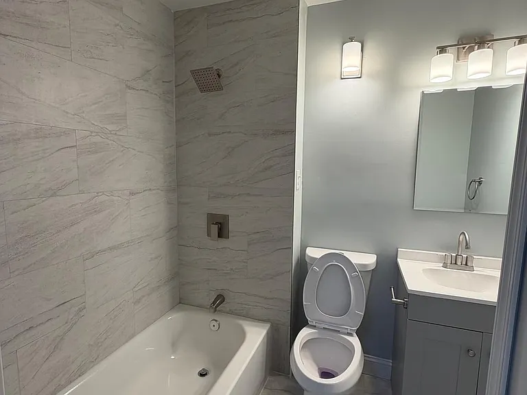 12928 Claxton Dr #6 — Photo 9