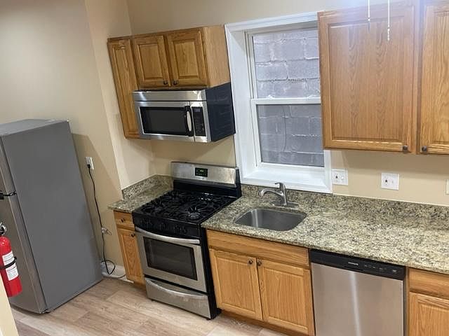 Kitchen photo 1 of 3
